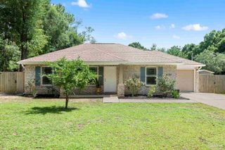 5951 Country Club Rd, Milton, FL 32570