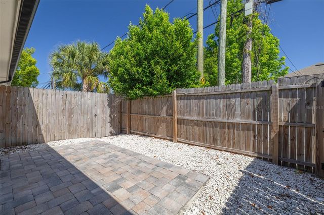 535 32ND AVENUE N 5, St Petersburg, FL 33704