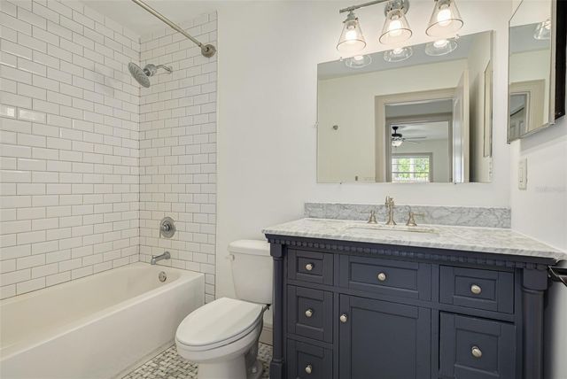 535 32ND AVENUE N 5, St Petersburg, FL 33704