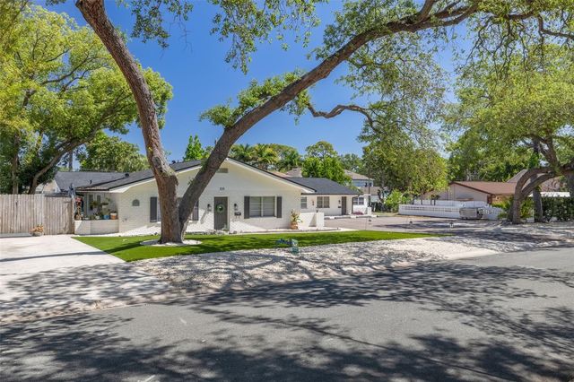 535 32ND AVENUE N 5, St Petersburg, FL 33704