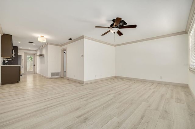 535 32ND AVENUE N 5, St Petersburg, FL 33704