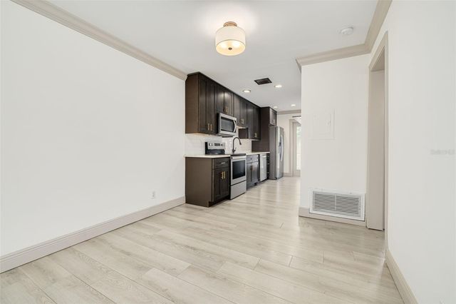 535 32ND AVENUE N 5, St Petersburg, FL 33704