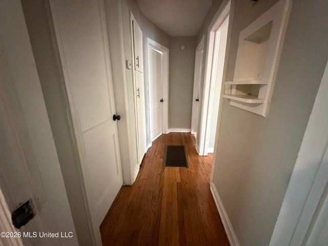 618 Launcelot Road, Jackson, MS 39206
