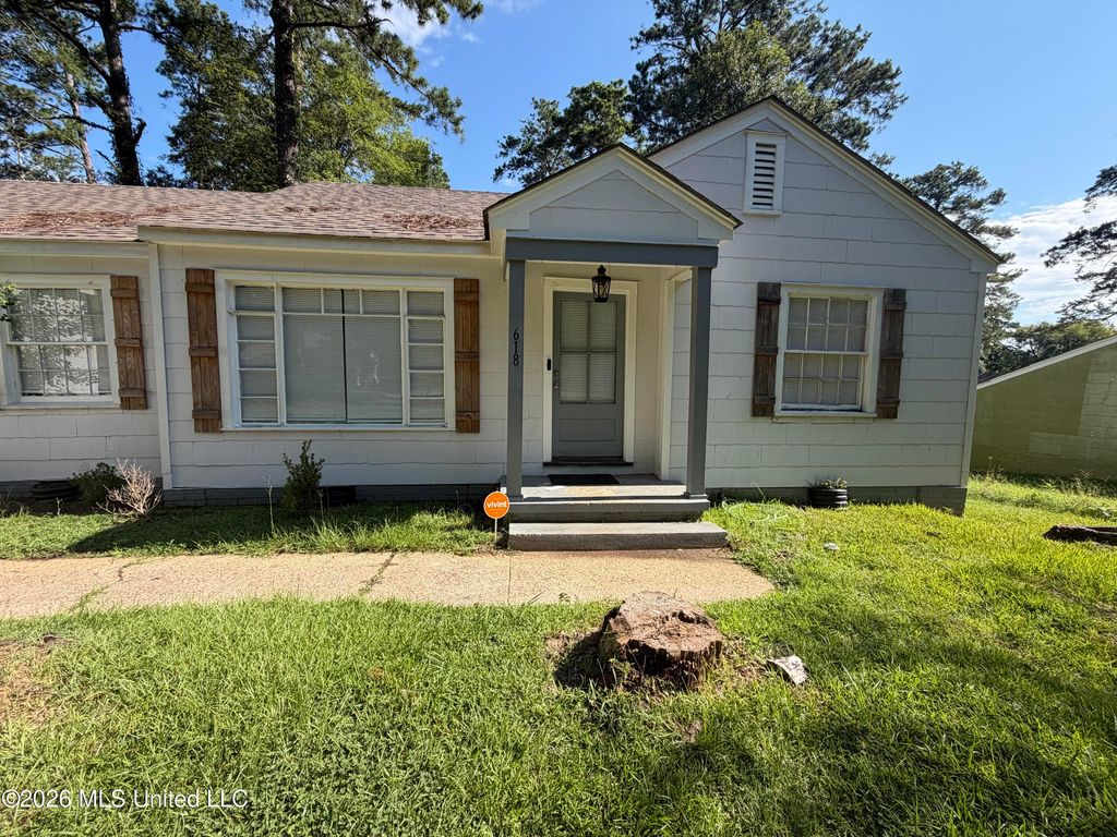 618 Launcelot Road, Jackson, MS 39206
