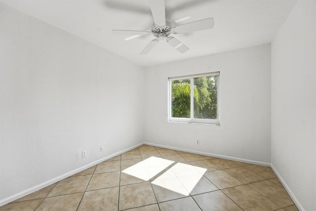 1275 Rosegate Boulevard, Riviera Beach, FL 33404