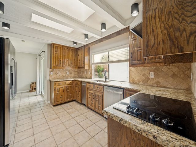 2702 Lookout Place, Carrollton, TX 75007