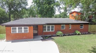 8166 STUART Avenue, Jacksonville, FL 32220