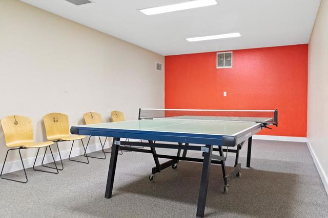 292 Tradewinds Drive 4, San Jose, CA 95123