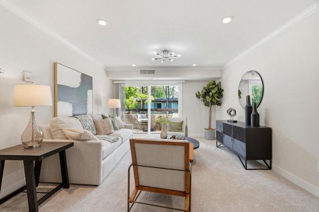 292 Tradewinds Drive 4, San Jose, CA 95123