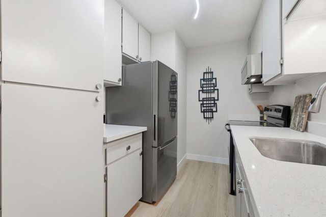 292 Tradewinds Drive 4, San Jose, CA 95123