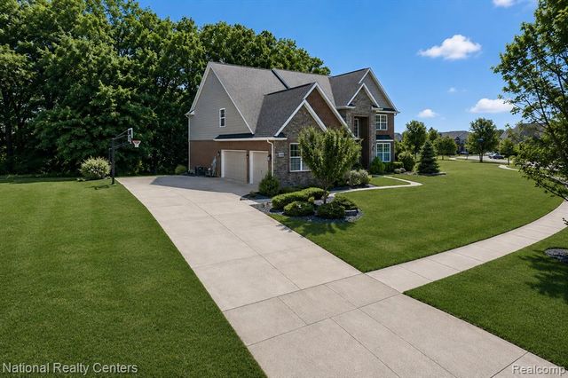 58160 International Drive, South Lyon, MI 48178