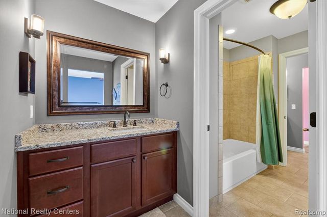 58160 International Drive, South Lyon, MI 48178