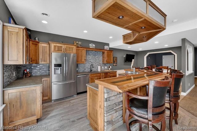 58160 International Drive, South Lyon, MI 48178