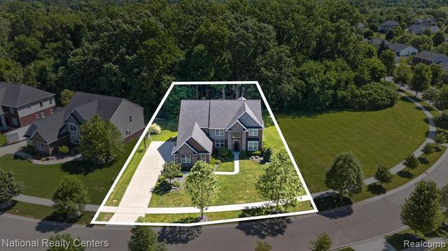 58160 International Drive, South Lyon, MI 48178