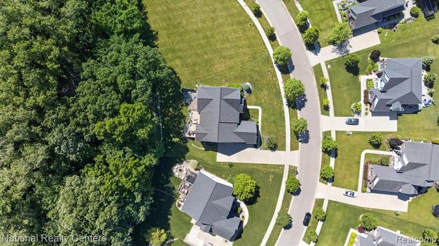 58160 International Drive, South Lyon, MI 48178