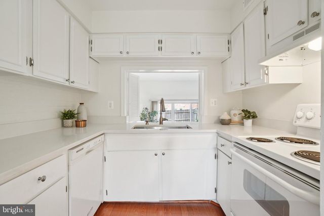 8336 FORRESTER BLVD #448, Springfield, VA 22152