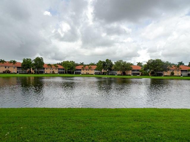 9637 Shadybrook Drive 201, Boynton Beach, FL 33437