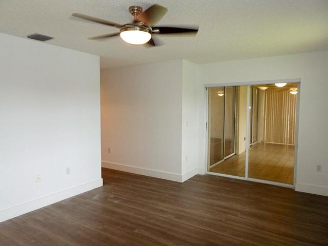 9637 Shadybrook Drive 201, Boynton Beach, FL 33437