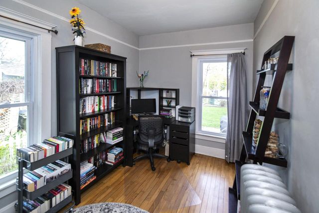1810 Astor STREET, Milwaukee, WI 53202