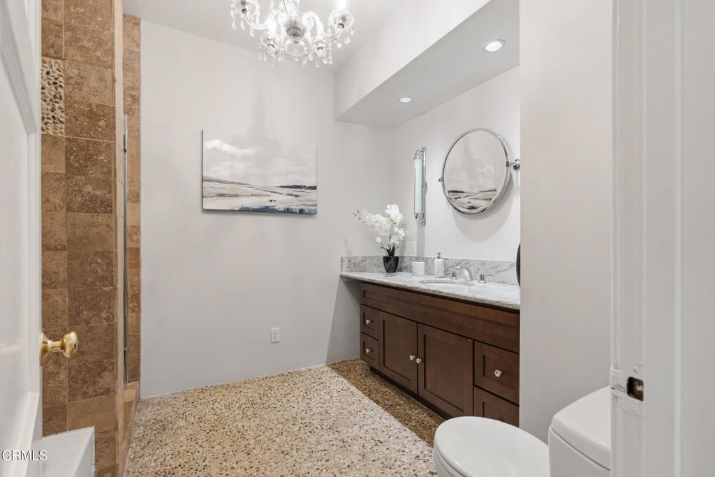 Image 35 of property listing at 958 Hugo Reid Drive, Arcadia, CA 91007