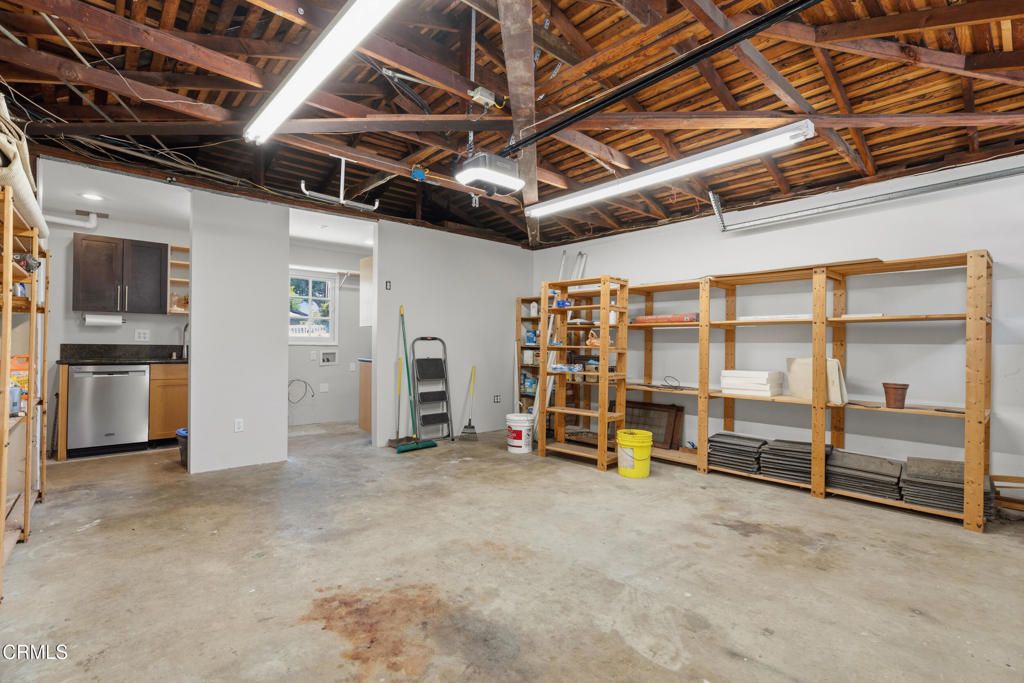 Image 47 of property listing at 958 Hugo Reid Drive, Arcadia, CA 91007
