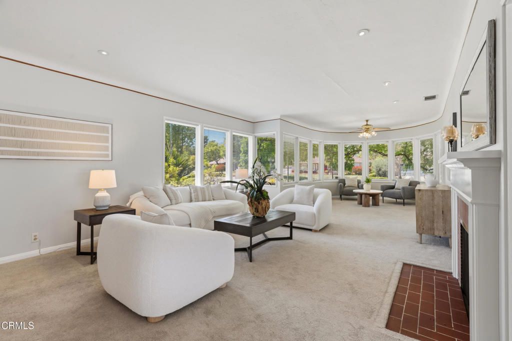 Image 9 of property listing at 958 Hugo Reid Drive, Arcadia, CA 91007