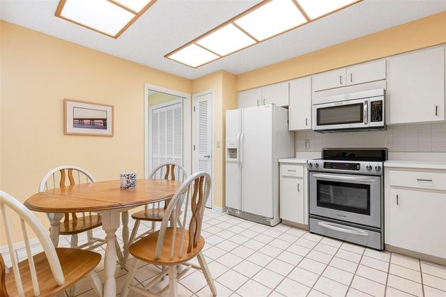 3920 WILSHIRE COURT 80, Sarasota, FL 34238