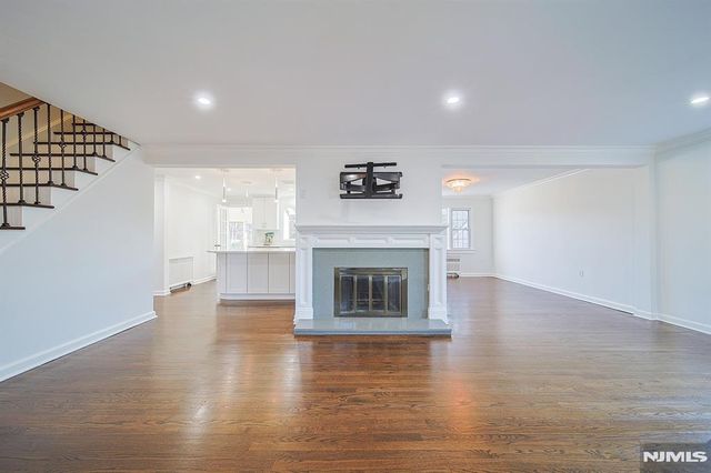 18 Lakeview Avenue 181, Leonia, NJ 07605