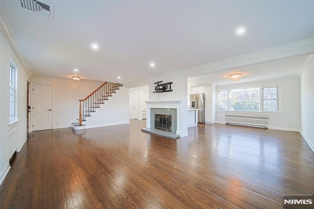 18 Lakeview Avenue 181, Leonia, NJ 07605