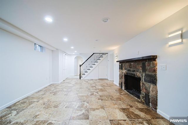 18 Lakeview Avenue 181, Leonia, NJ 07605