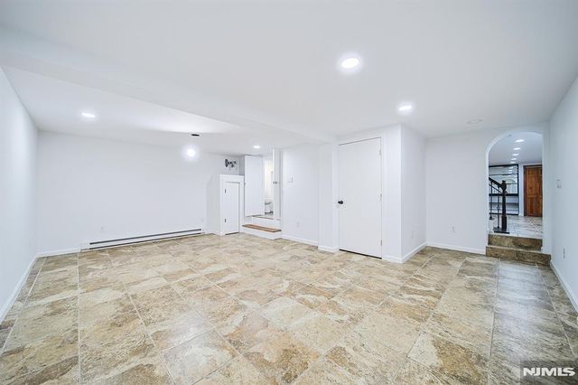 18 Lakeview Avenue 181, Leonia, NJ 07605