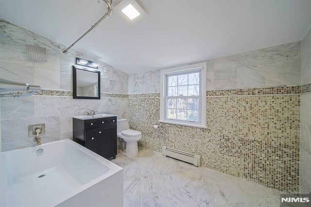 18 Lakeview Avenue 181, Leonia, NJ 07605