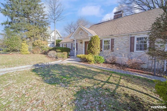 18 Lakeview Avenue 181, Leonia, NJ 07605