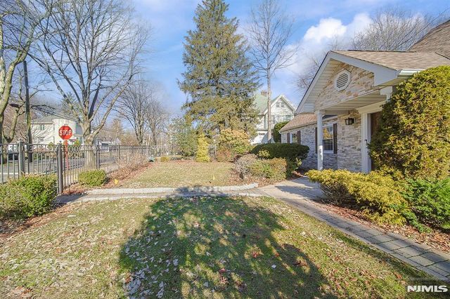 18 Lakeview Avenue 181, Leonia, NJ 07605