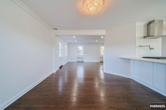 18 Lakeview Avenue 181, Leonia, NJ 07605