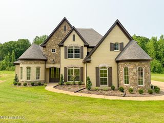 145 Poplar Lane, Holly Springs, MS 38635