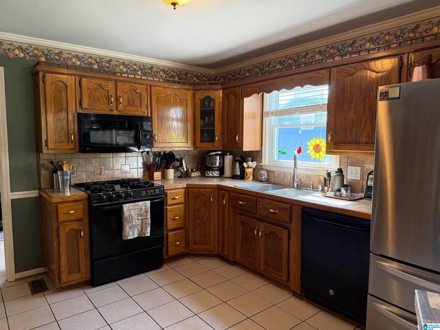 5824 HUMMINGBIRD CIRCLE, Pinson, AL 35126