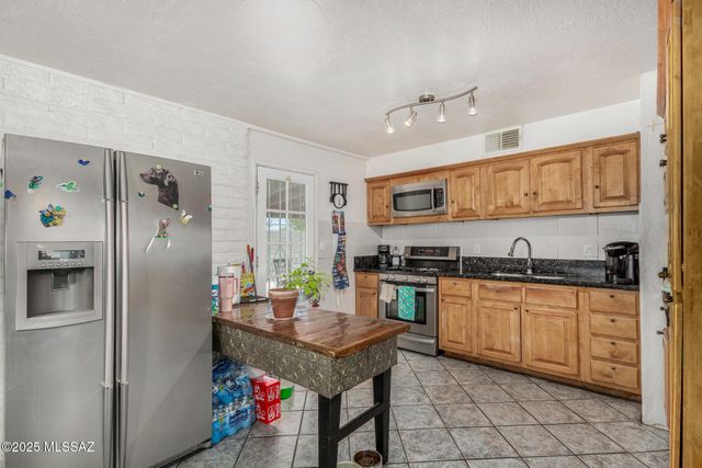 453 E Calle Socorro, Nogales, AZ 85621