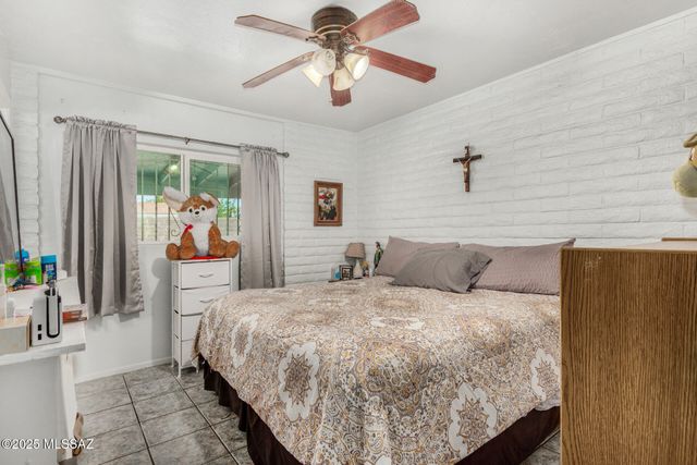 453 E Calle Socorro, Nogales, AZ 85621