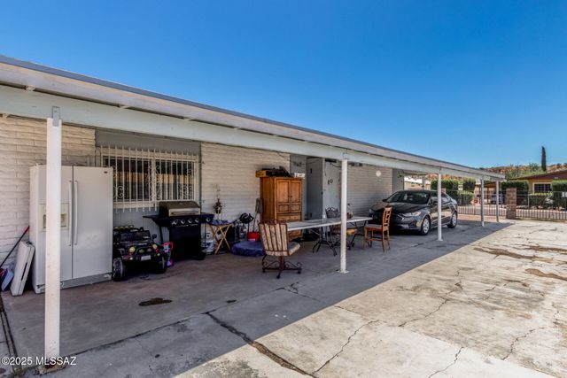 453 E Calle Socorro, Nogales, AZ 85621