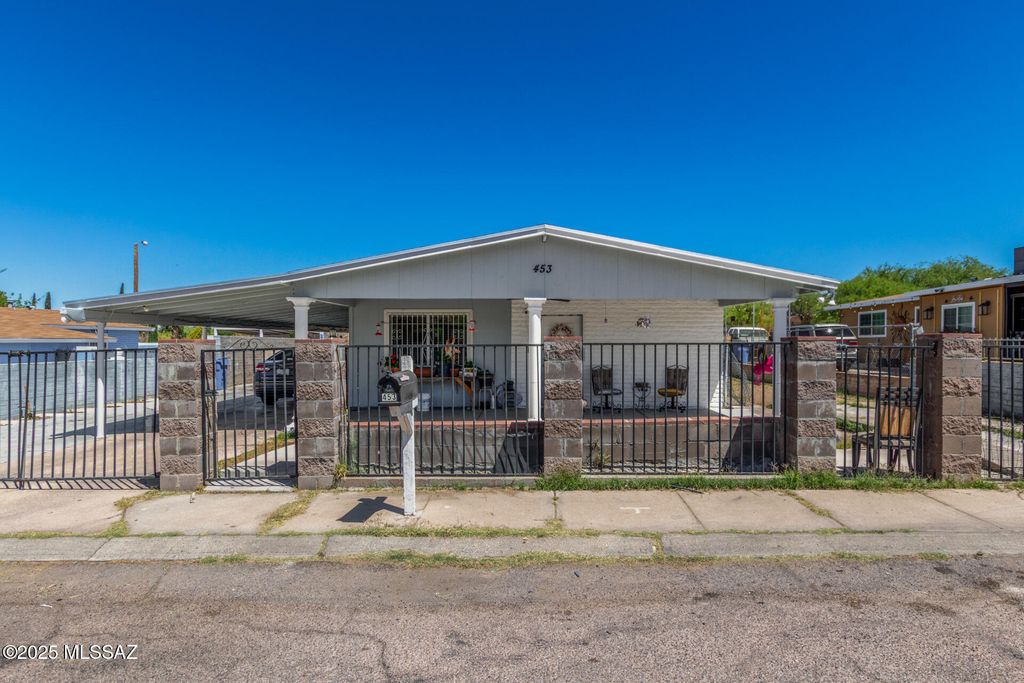 453 E Calle Socorro, Nogales, AZ 85621