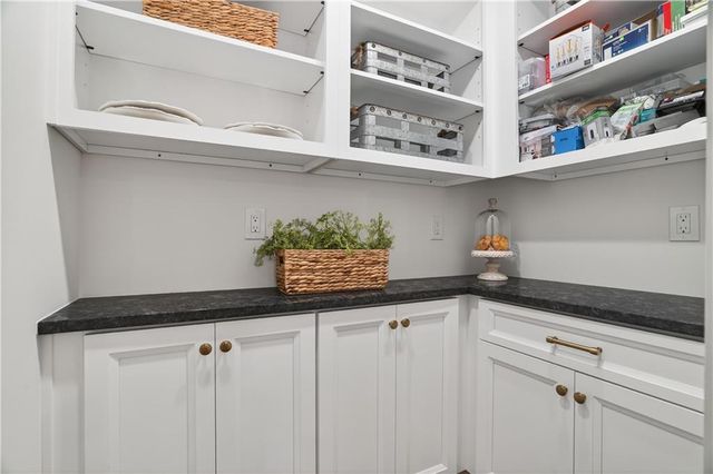 12080 Mountain Laurel Drive, Roswell, GA 30075