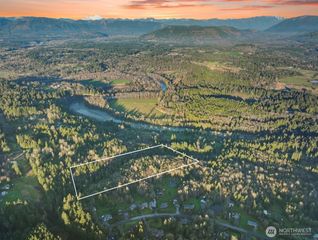 10202 200th Street NE, Arlington, WA 98223