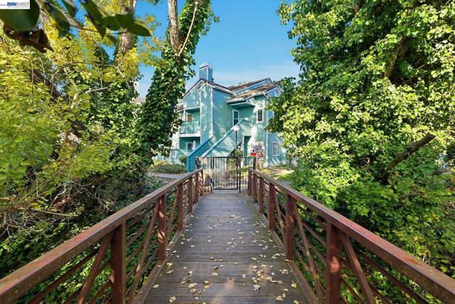 316 Dursey Drive, Pinole, CA 94564