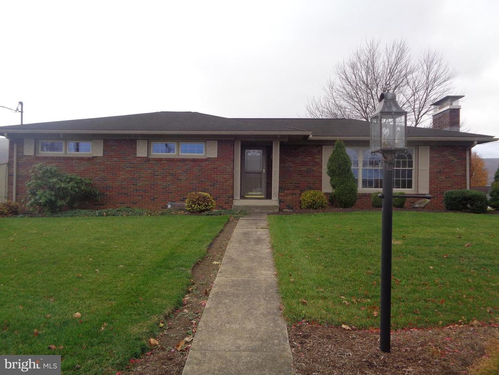 328 TRELLA STREET, Belleville, PA 17004