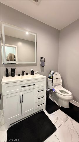 10605 Laurel Canyon, Los Angeles, CA 91331