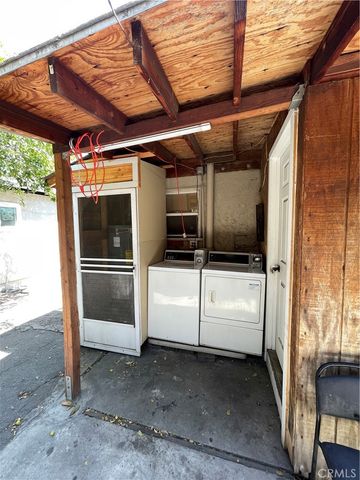 10605 Laurel Canyon, Los Angeles, CA 91331