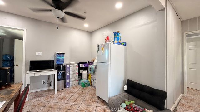 10605 Laurel Canyon, Los Angeles, CA 91331