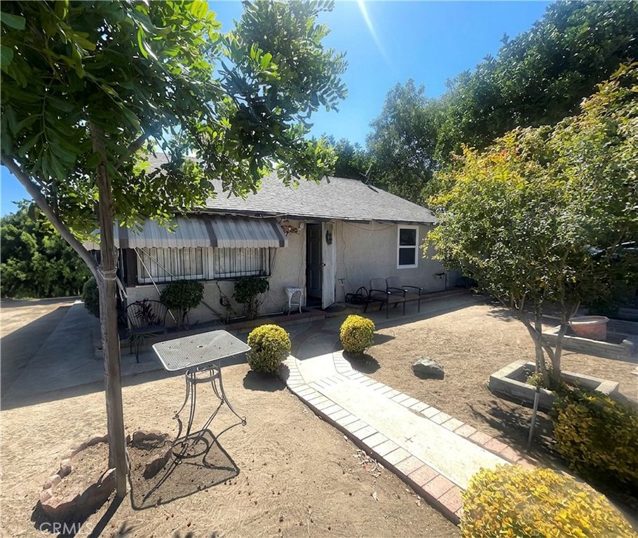 10605 Laurel Canyon, Los Angeles, CA 91331