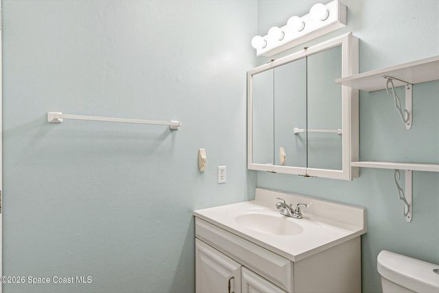 1111 Grapefruit Road SE, Palm Bay, FL 32909